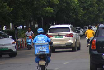 Handheld vehicle speedometer