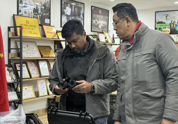 Malaysian clients conducted on-site visits to Onick and reached a cooperation agreement to purchase night vision devices.