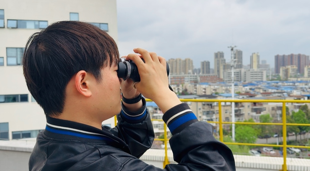  Black Hawk 10x42 ED LRF Binocular Rangefinder